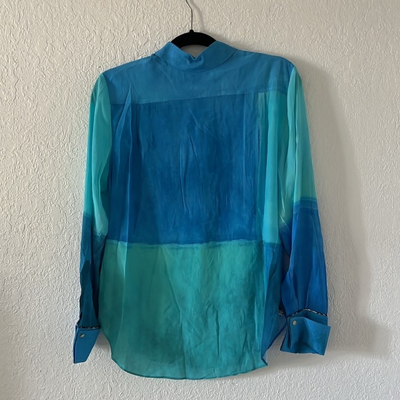 Robert Graham Gabriela Silk Blend Shirt NWT - Picture 7 of 8